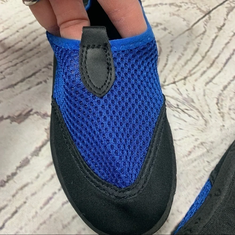 Nwot Beach Basics Mesh Water Shoes